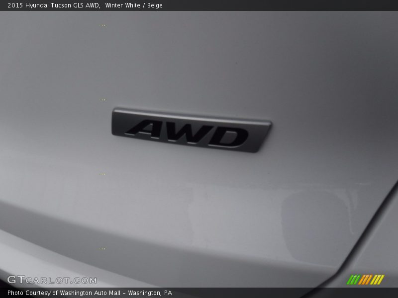 Winter White / Beige 2015 Hyundai Tucson GLS AWD