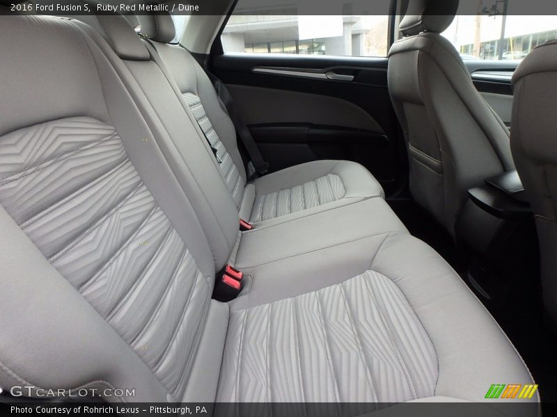 Ruby Red Metallic / Dune 2016 Ford Fusion S