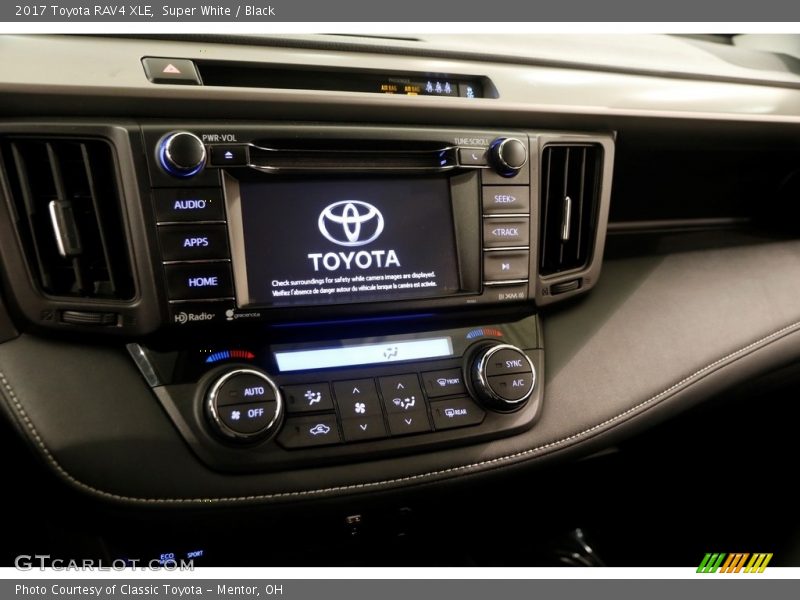 Super White / Black 2017 Toyota RAV4 XLE
