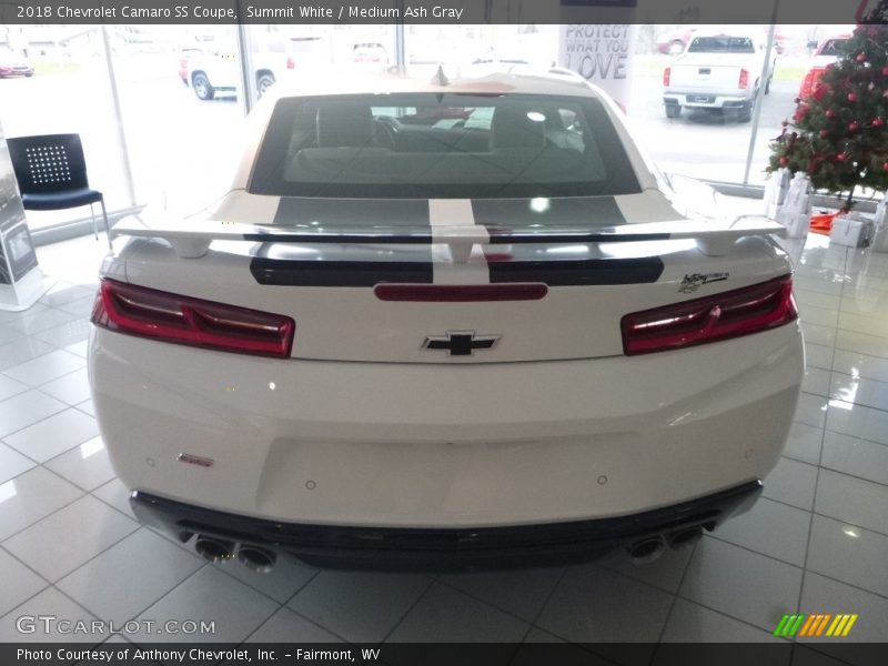 Summit White / Medium Ash Gray 2018 Chevrolet Camaro SS Coupe