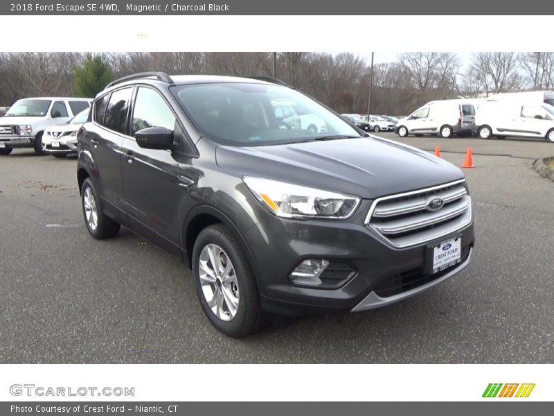 Magnetic / Charcoal Black 2018 Ford Escape SE 4WD