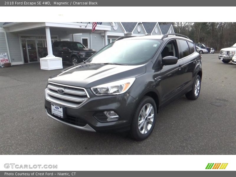 Magnetic / Charcoal Black 2018 Ford Escape SE 4WD