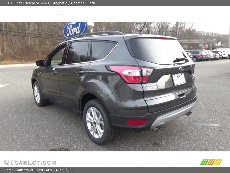 Magnetic / Charcoal Black 2018 Ford Escape SE 4WD