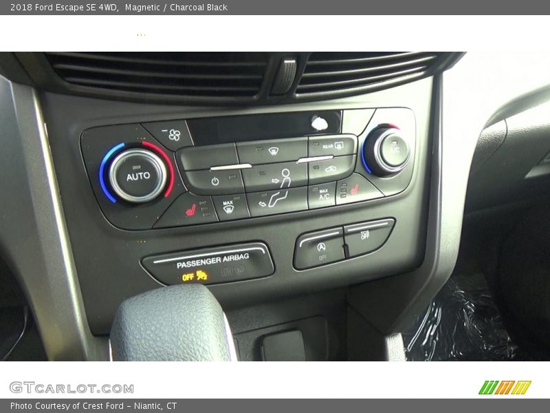 Magnetic / Charcoal Black 2018 Ford Escape SE 4WD