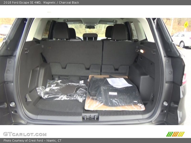 Magnetic / Charcoal Black 2018 Ford Escape SE 4WD