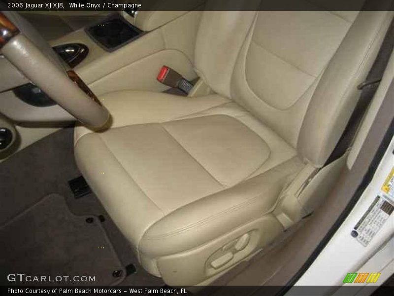 White Onyx / Champagne 2006 Jaguar XJ XJ8
