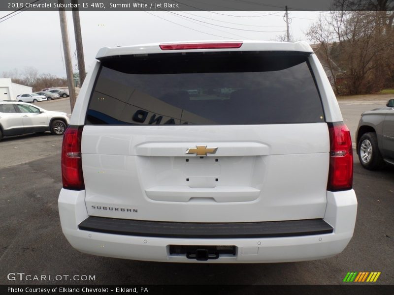 Summit White / Jet Black 2018 Chevrolet Suburban LS 4WD