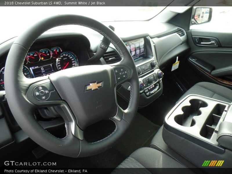 Summit White / Jet Black 2018 Chevrolet Suburban LS 4WD