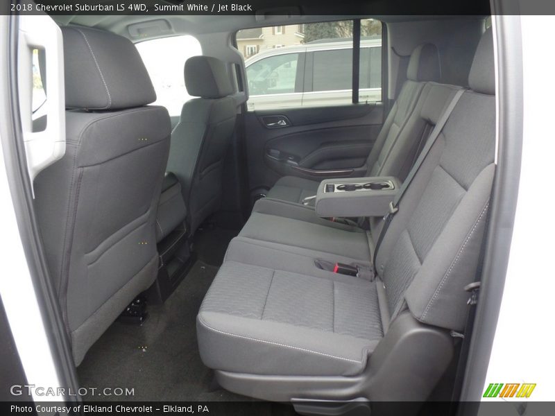 Summit White / Jet Black 2018 Chevrolet Suburban LS 4WD