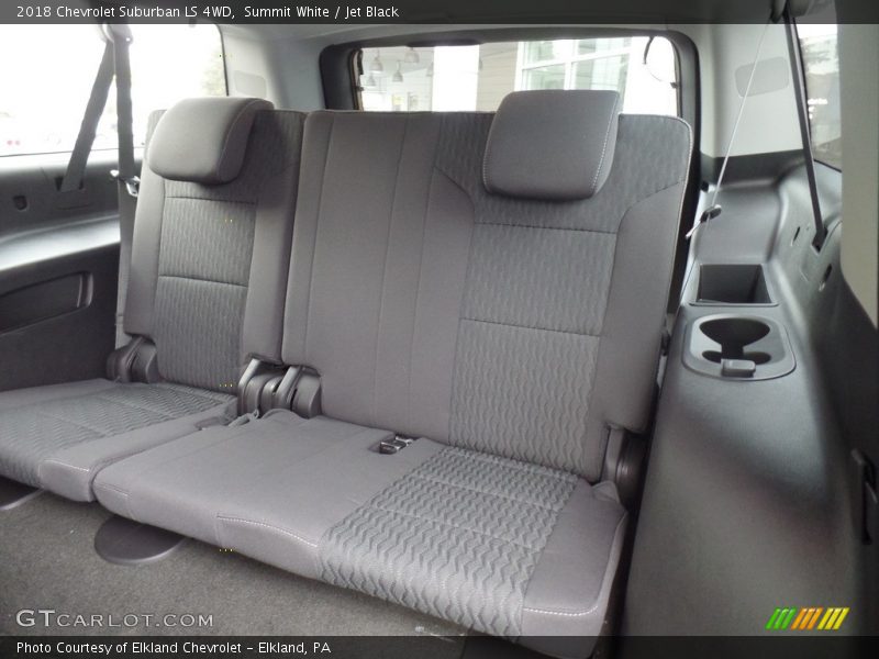 Summit White / Jet Black 2018 Chevrolet Suburban LS 4WD