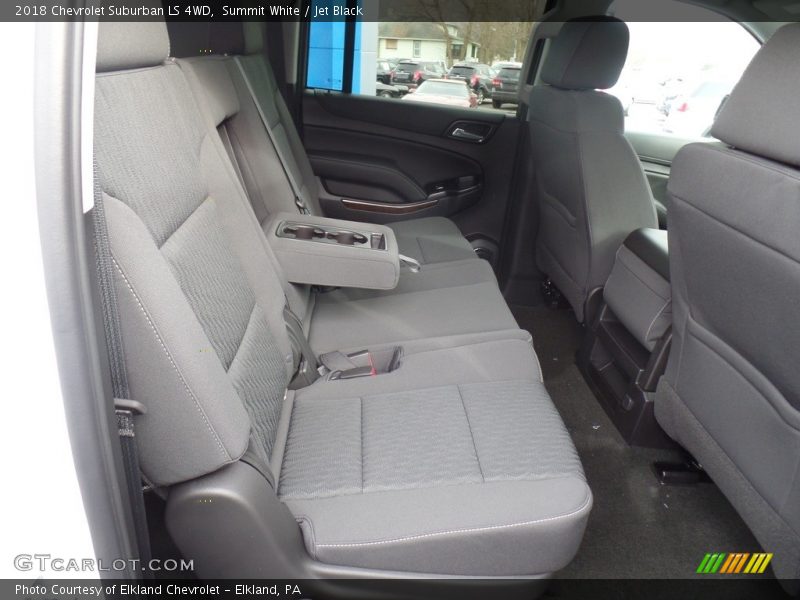 Summit White / Jet Black 2018 Chevrolet Suburban LS 4WD