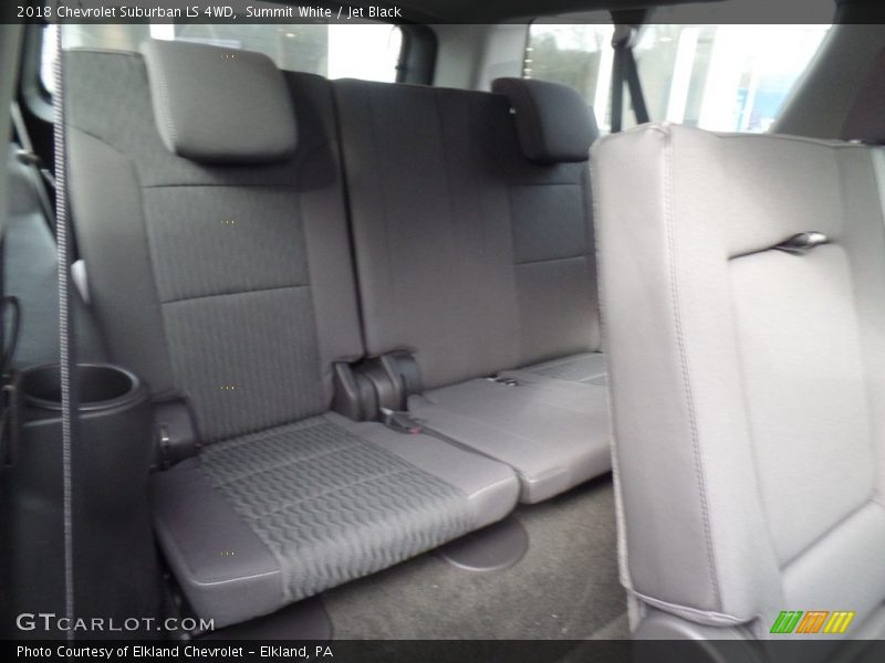 Summit White / Jet Black 2018 Chevrolet Suburban LS 4WD