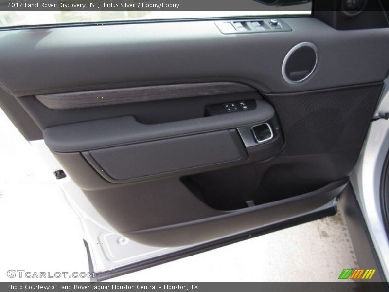 Indus Silver / Ebony/Ebony 2017 Land Rover Discovery HSE