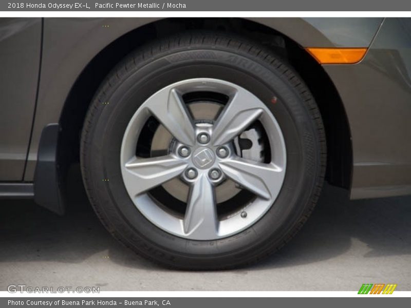 Pacific Pewter Metallic / Mocha 2018 Honda Odyssey EX-L