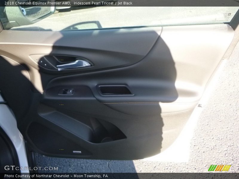 Iridescent Pearl Tricoat / Jet Black 2018 Chevrolet Equinox Premier AWD