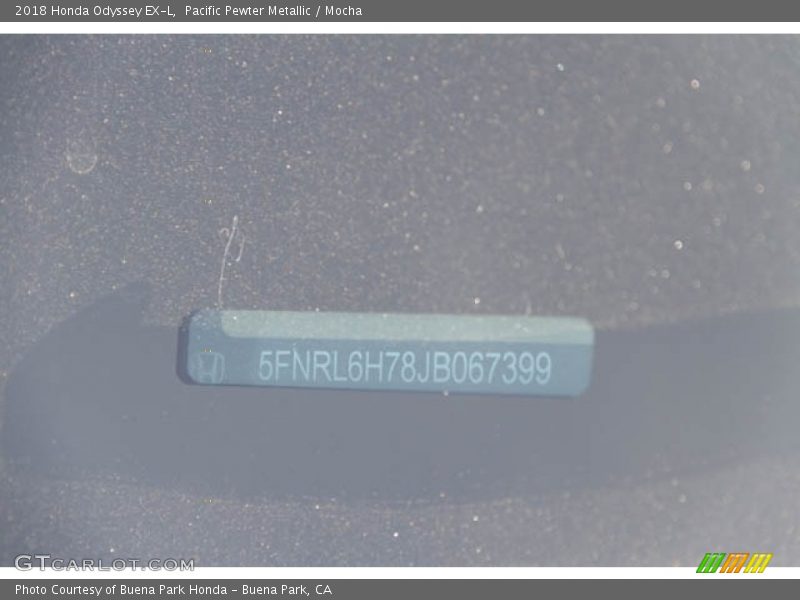 Pacific Pewter Metallic / Mocha 2018 Honda Odyssey EX-L