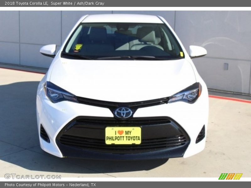 Super White / Ash/Dark Gray 2018 Toyota Corolla LE