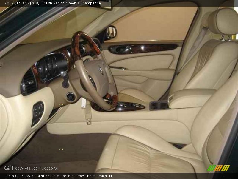 British Racing Green / Champagne 2007 Jaguar XJ XJ8