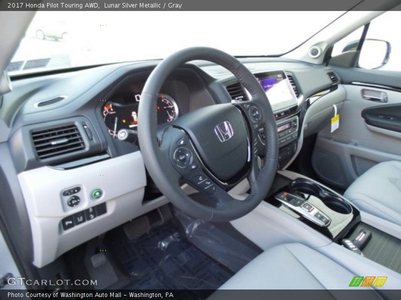 Lunar Silver Metallic / Gray 2017 Honda Pilot Touring AWD