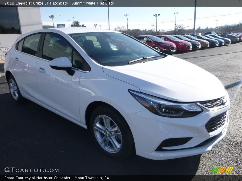 Summit White / Jet Black 2018 Chevrolet Cruze LT Hatchback