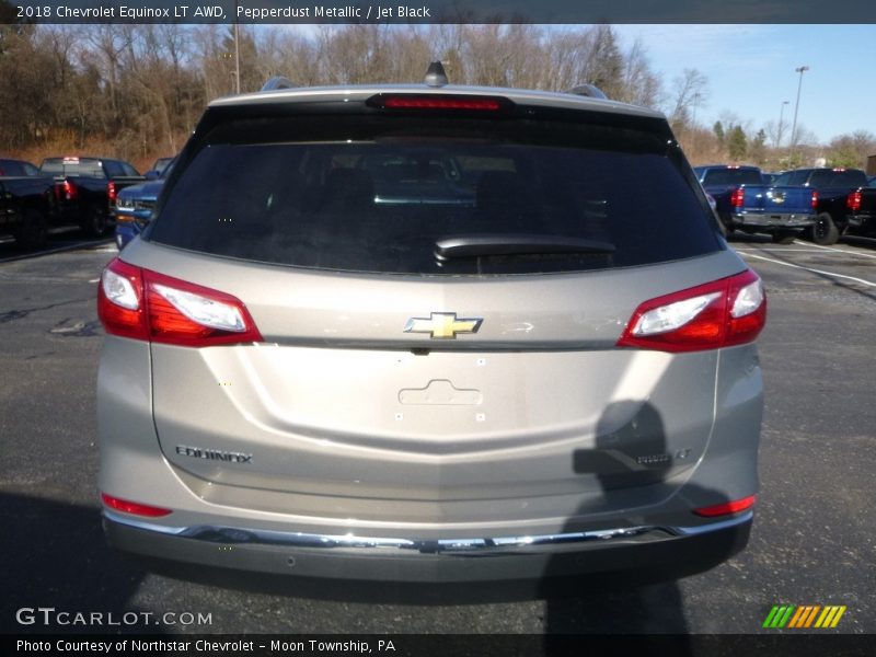 Pepperdust Metallic / Jet Black 2018 Chevrolet Equinox LT AWD