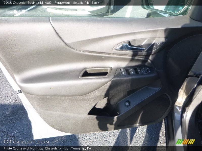 Pepperdust Metallic / Jet Black 2018 Chevrolet Equinox LT AWD