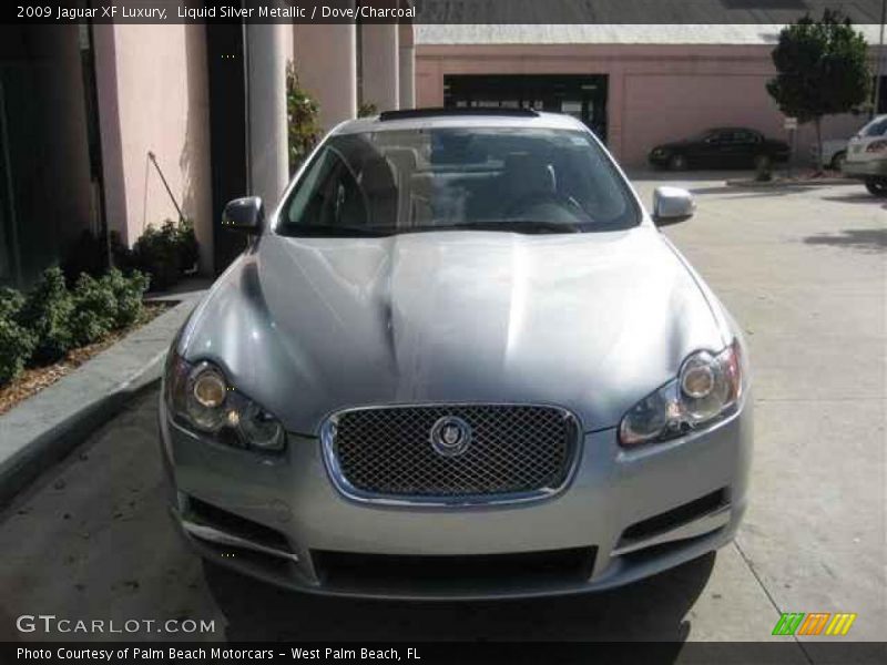 Liquid Silver Metallic / Dove/Charcoal 2009 Jaguar XF Luxury