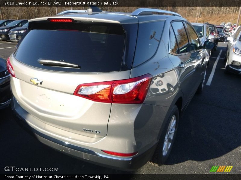 Pepperdust Metallic / Jet Black 2018 Chevrolet Equinox LT AWD