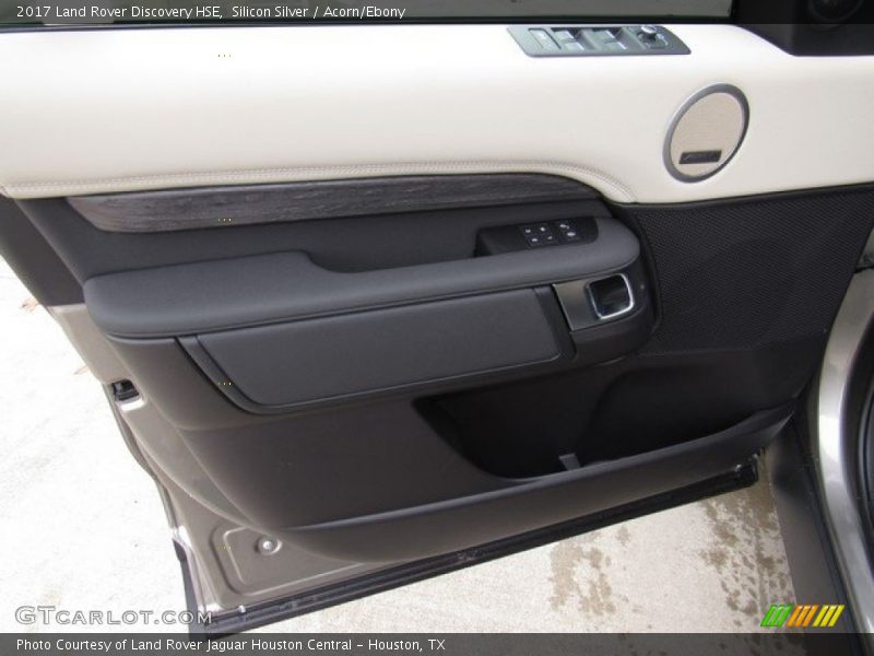 Silicon Silver / Acorn/Ebony 2017 Land Rover Discovery HSE