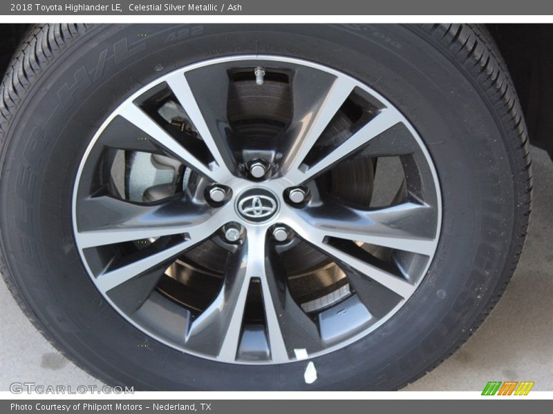  2018 Highlander LE Wheel