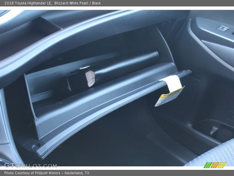 Blizzard White Pearl / Black 2018 Toyota Highlander LE