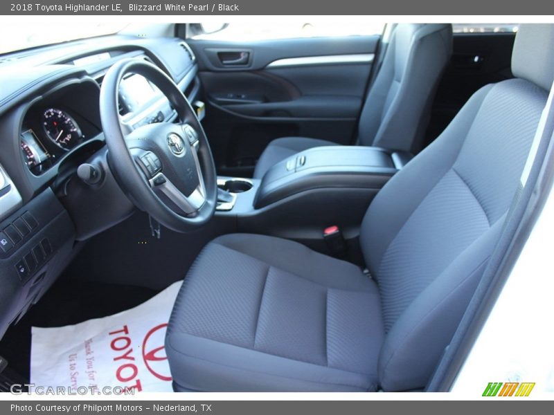 Blizzard White Pearl / Black 2018 Toyota Highlander LE