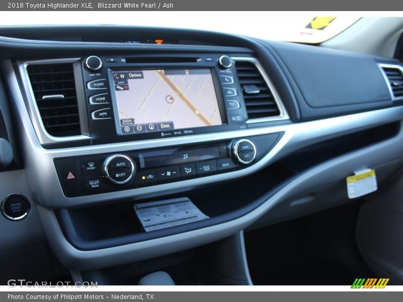 Blizzard White Pearl / Ash 2018 Toyota Highlander XLE