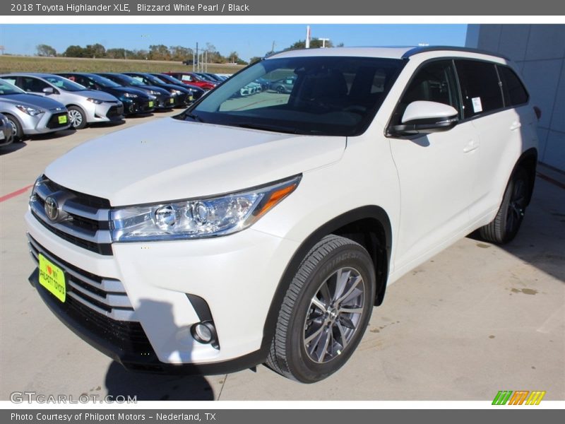 Blizzard White Pearl / Black 2018 Toyota Highlander XLE