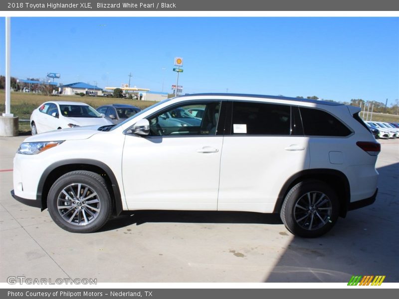 Blizzard White Pearl / Black 2018 Toyota Highlander XLE