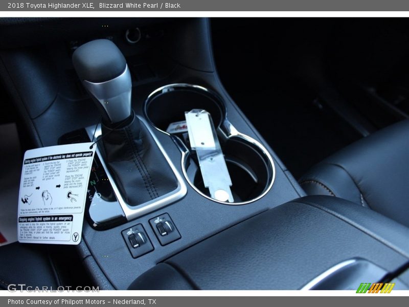 Blizzard White Pearl / Black 2018 Toyota Highlander XLE