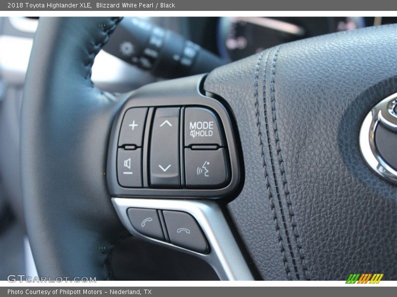 Blizzard White Pearl / Black 2018 Toyota Highlander XLE