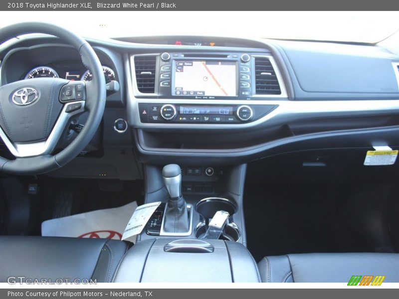 Blizzard White Pearl / Black 2018 Toyota Highlander XLE