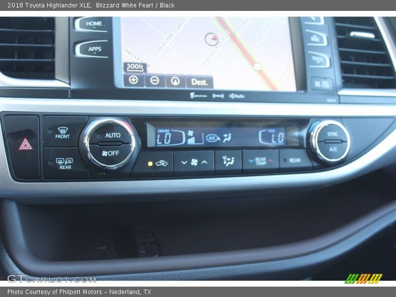 Blizzard White Pearl / Black 2018 Toyota Highlander XLE