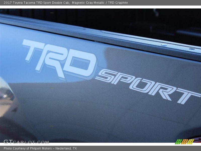 Magnetic Gray Metallic / TRD Graphite 2017 Toyota Tacoma TRD Sport Double Cab
