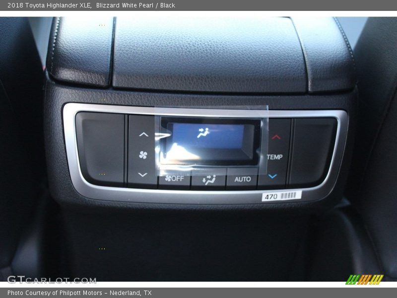 Blizzard White Pearl / Black 2018 Toyota Highlander XLE