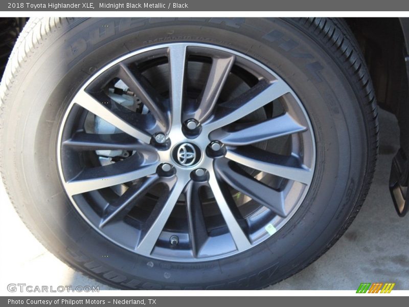 Midnight Black Metallic / Black 2018 Toyota Highlander XLE