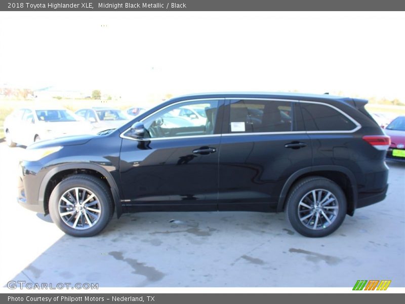 Midnight Black Metallic / Black 2018 Toyota Highlander XLE