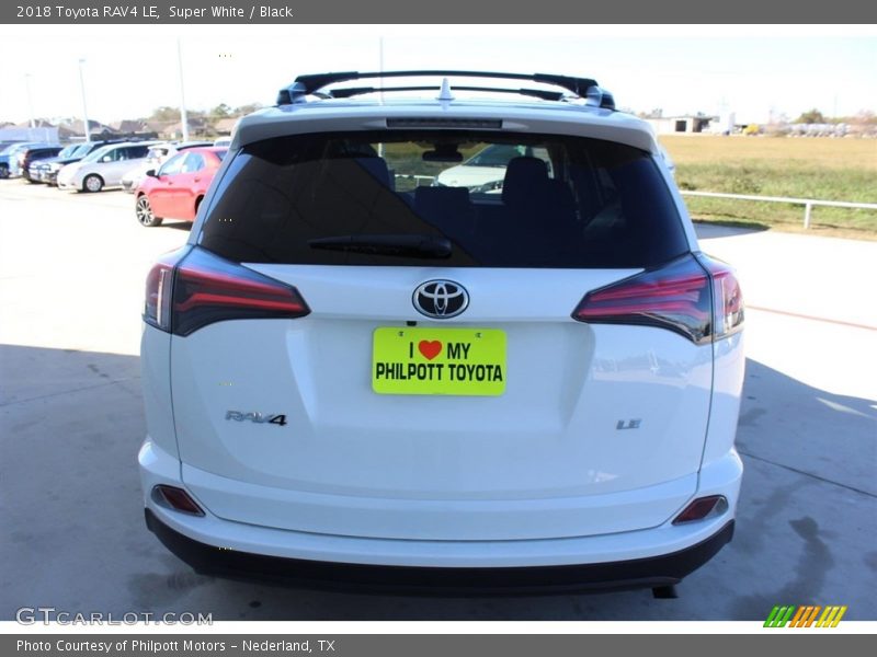 Super White / Black 2018 Toyota RAV4 LE