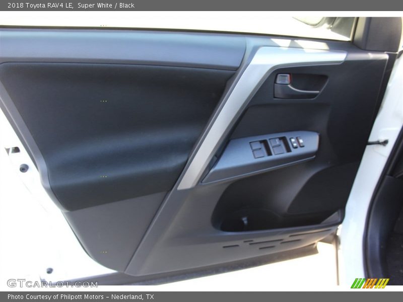 Super White / Black 2018 Toyota RAV4 LE