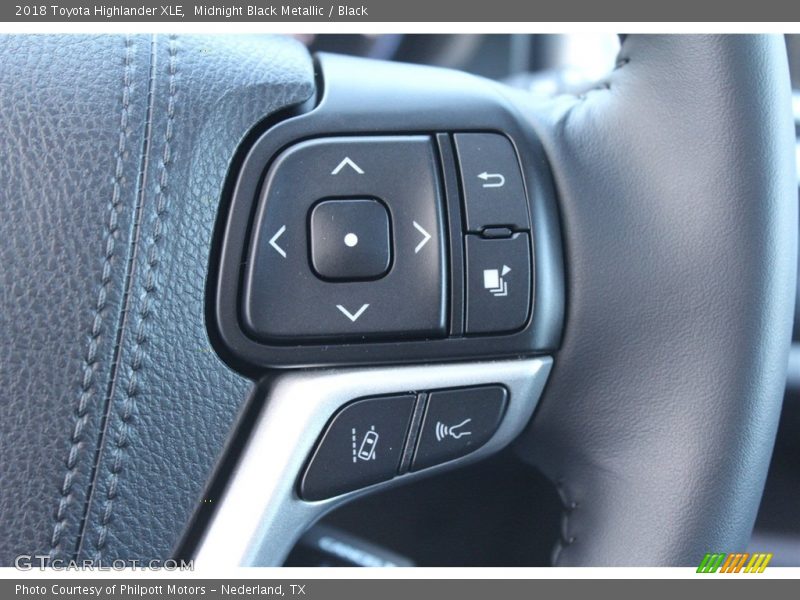 Midnight Black Metallic / Black 2018 Toyota Highlander XLE
