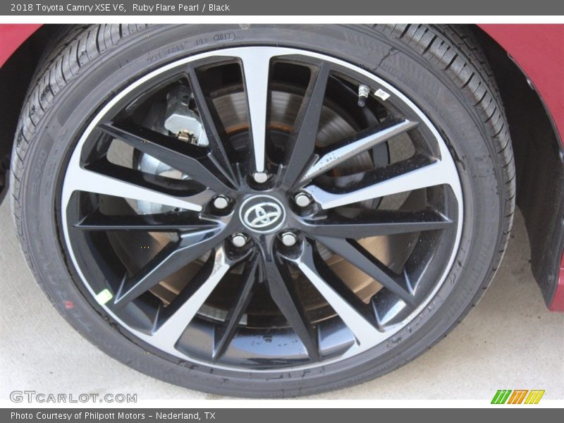 Ruby Flare Pearl / Black 2018 Toyota Camry XSE V6