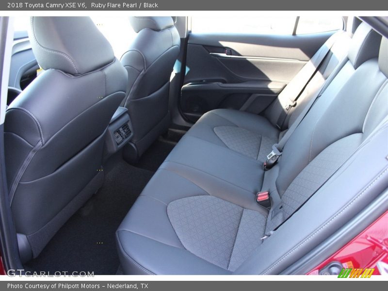 Ruby Flare Pearl / Black 2018 Toyota Camry XSE V6