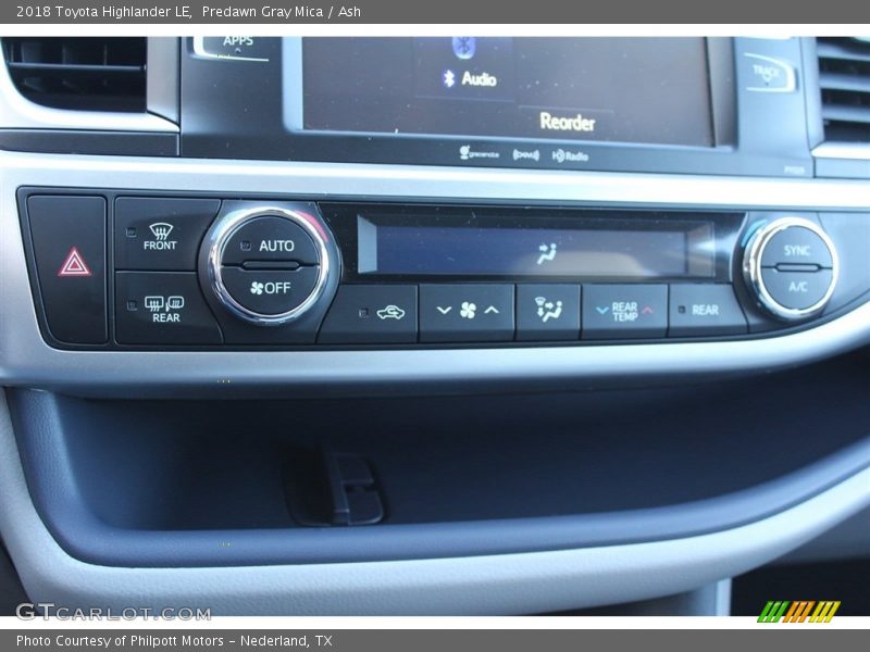 Predawn Gray Mica / Ash 2018 Toyota Highlander LE