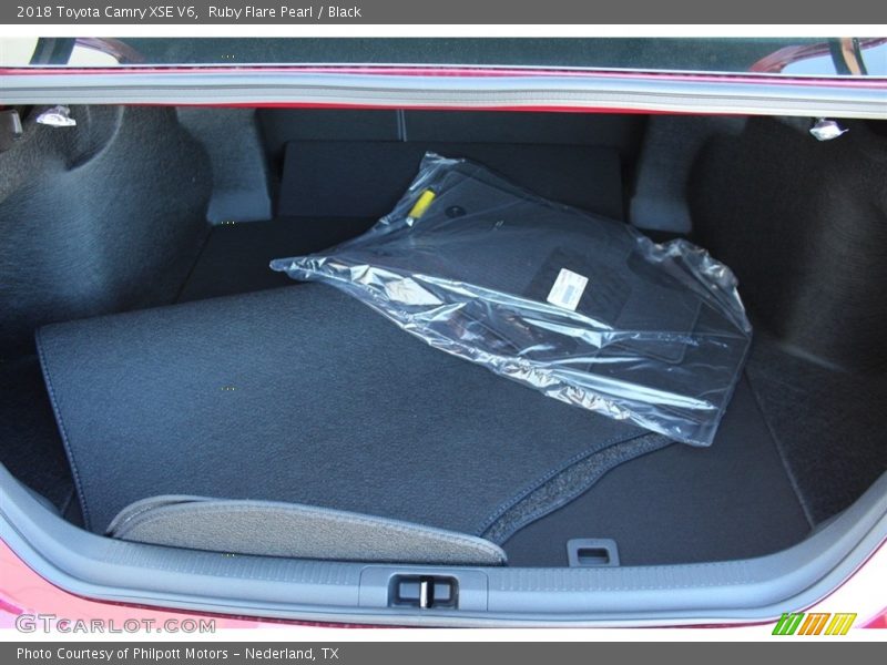 Ruby Flare Pearl / Black 2018 Toyota Camry XSE V6